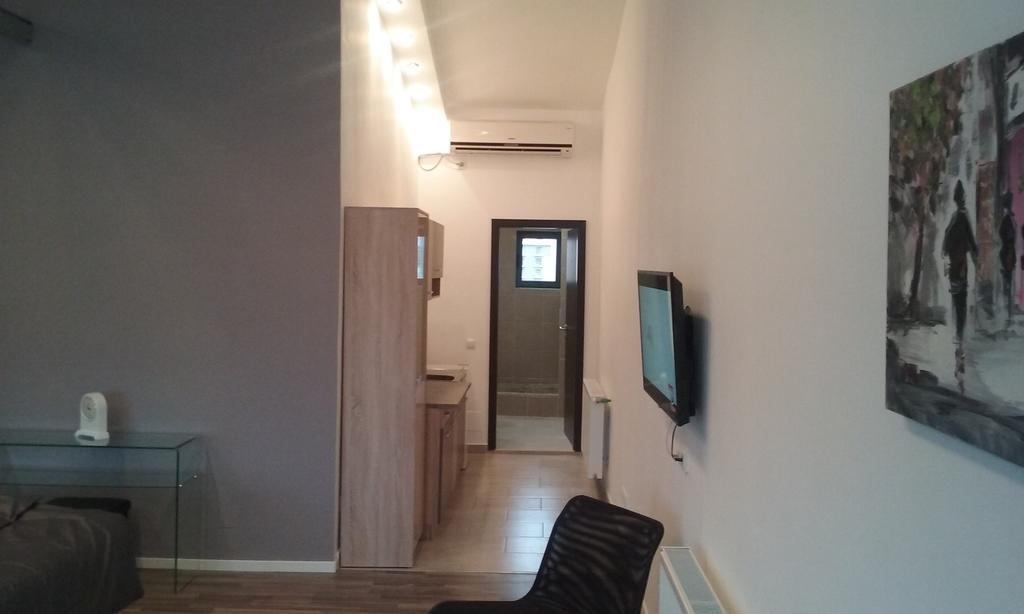 Heights Accommodation Unirii Free Parking Zone Bucharest Room photo